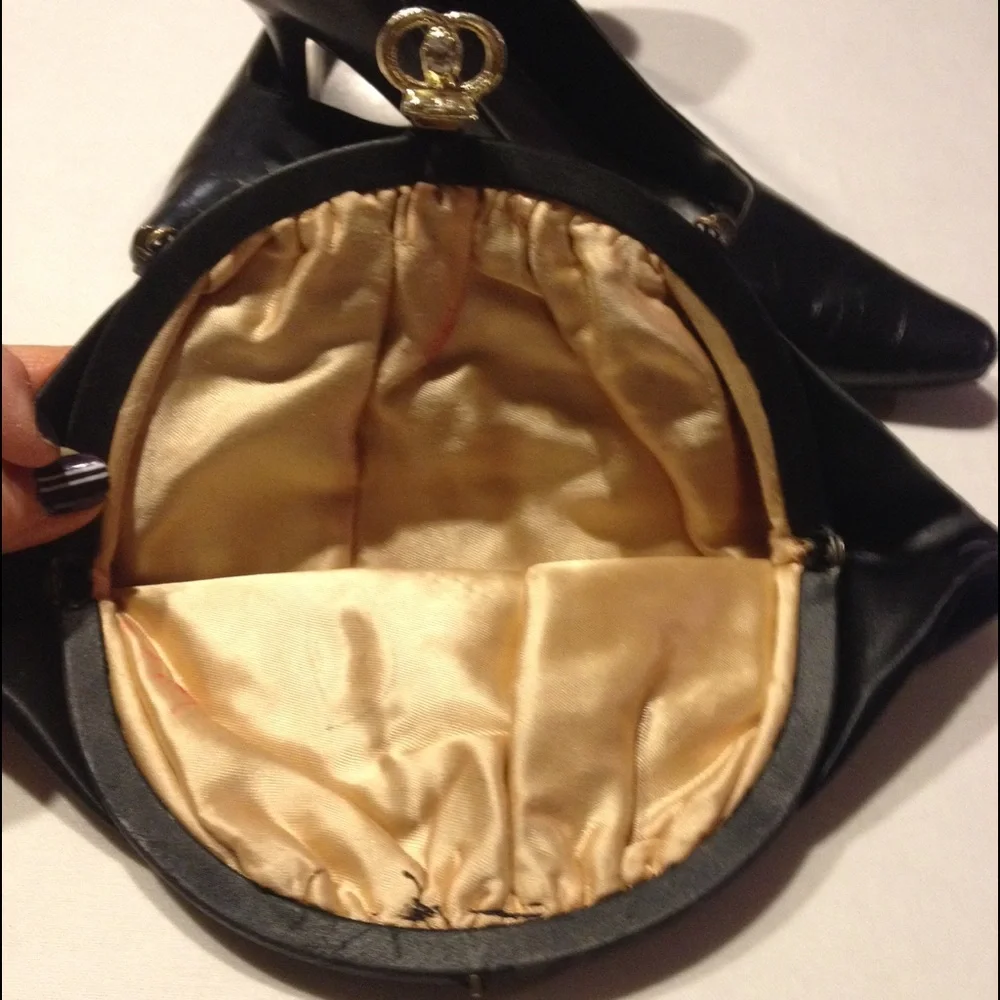 1950's Clutch Bag Blk/Silver/Gold w/clasp & chain‎